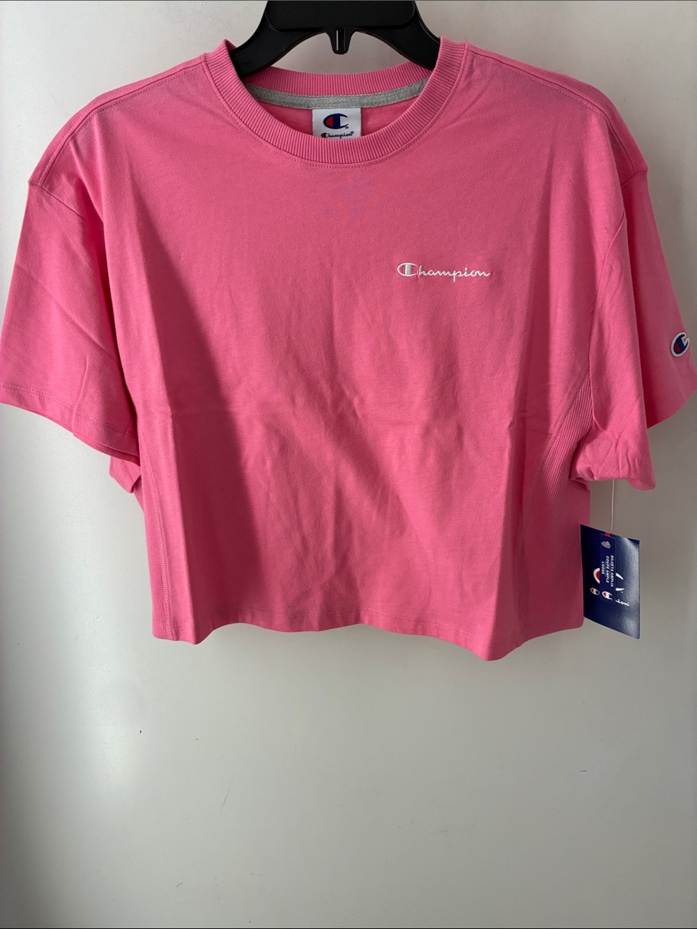NEW! Champion Women’s Pink Cropped Crewneck Tee with side ribbing- Small (NWT)